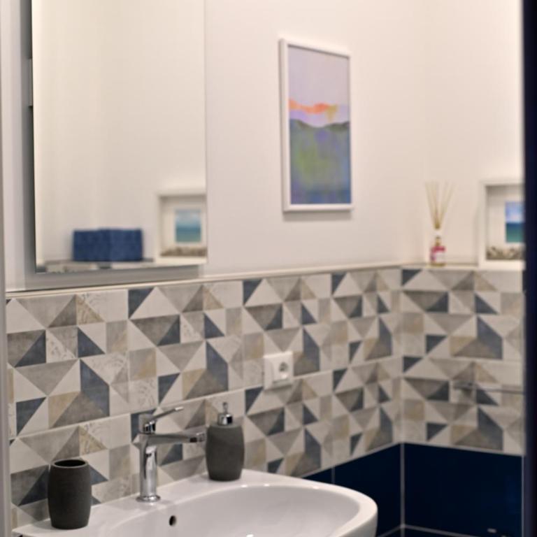 Tetide Home - Double Room with Private Bathroom - 15