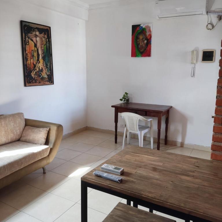 Departamento con buena ubicación - Apartamento de 1 dormitorio - 4