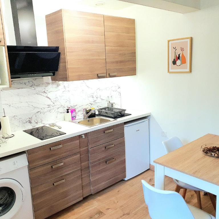 Appartement cosy entier, parking gratuit dans la rue - Appartement 1 Chambre - 13