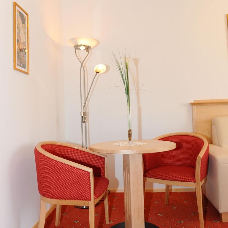 Hotel-Gasthof-Fleischerei - Zur alten Post - Großes Doppelzimmer - 10
