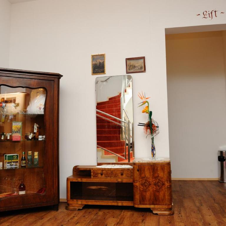 Hotel-Gasthof-Fleischerei - Zur alten Post - Großes Doppelzimmer - 13