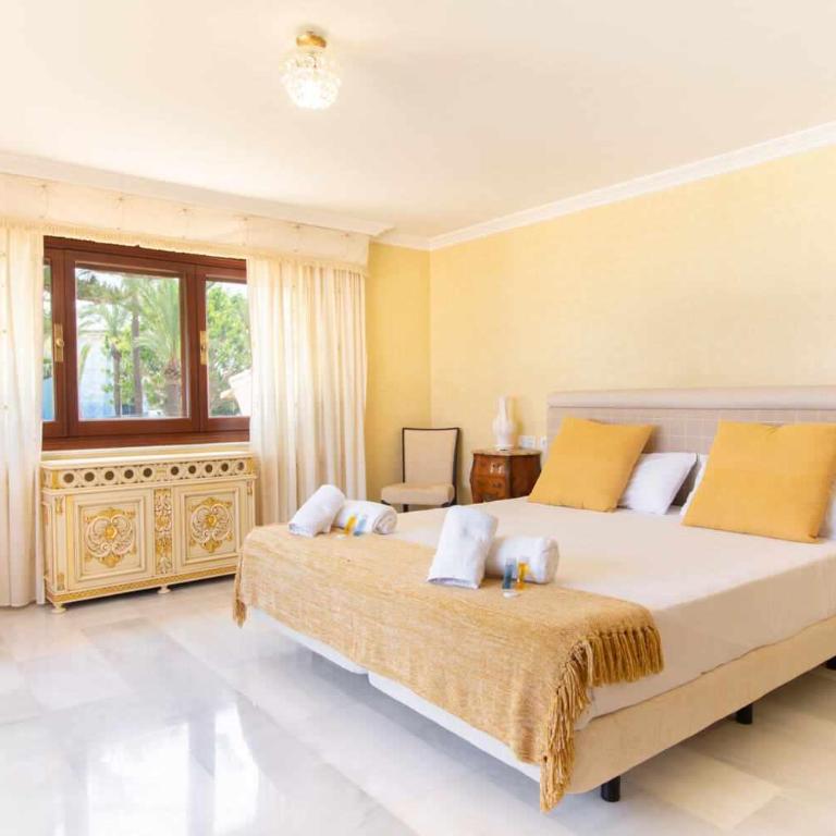 Castle Beach House. Luxury Beachfront Villa - Villa Deluxe - 31