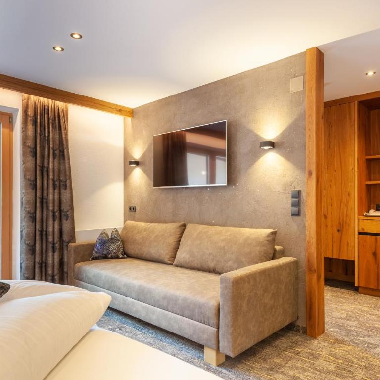 Hotel Jäger - Deluxe Doppelzimmer mit einem Balkon oder einer Terrasse - 10
