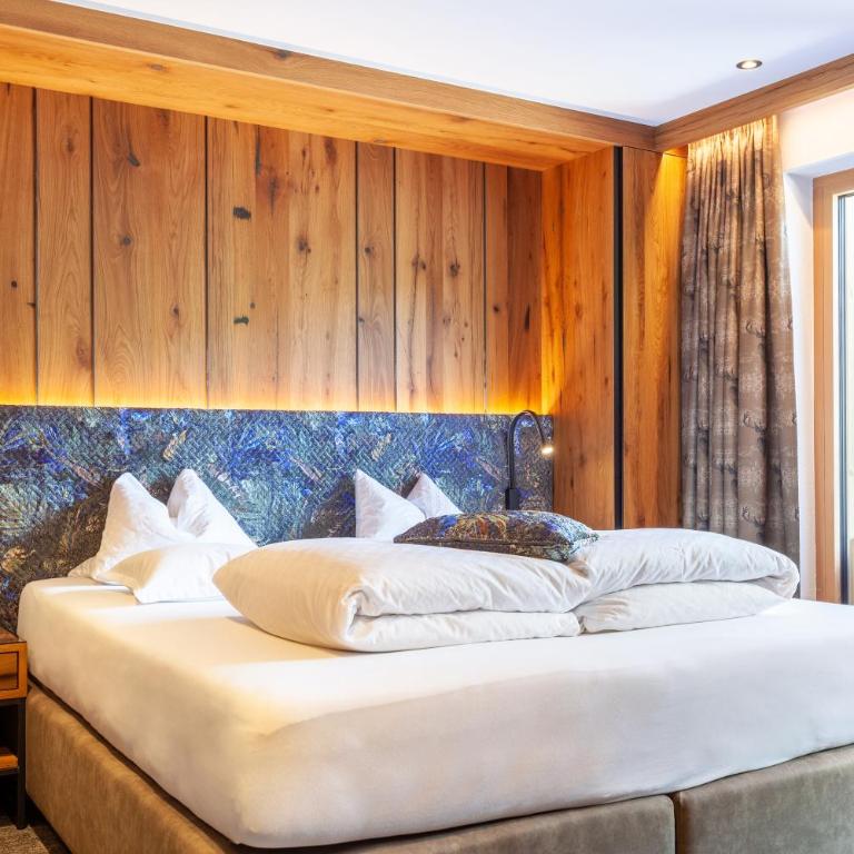 Hotel Jäger - Deluxe Doppelzimmer mit einem Balkon oder einer Terrasse - 7