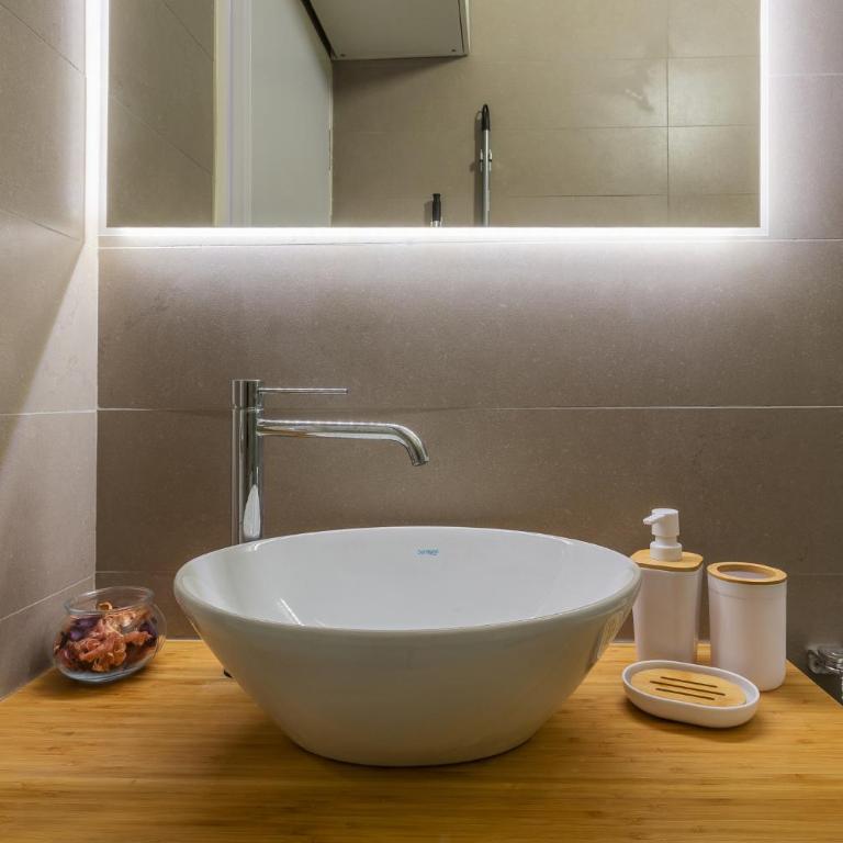 GuestHost - Studio BO16 2 min walk from Porta San Donato! - Studio - 10