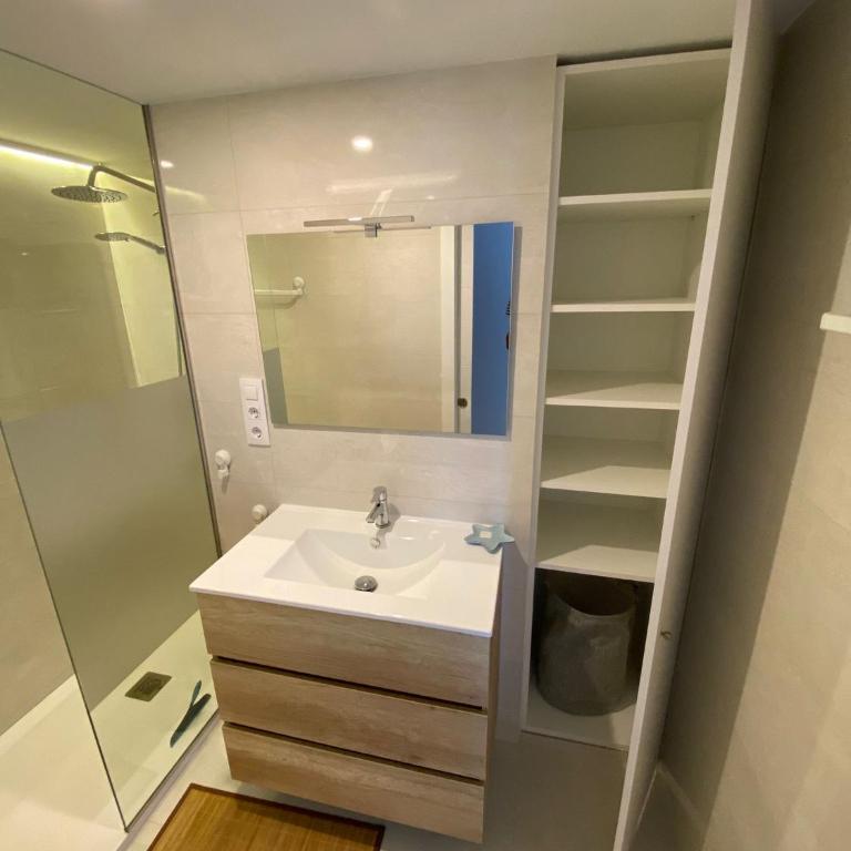 Superbe appartement Première ligne de mer - Two-Bedroom Apartment - 12