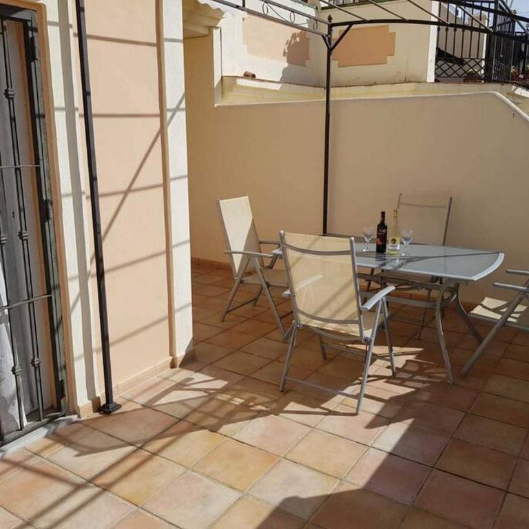 Stunning 2-Bed House in Nerja w. pool, a/c, garage - Casa de 2 dormitorios - 11