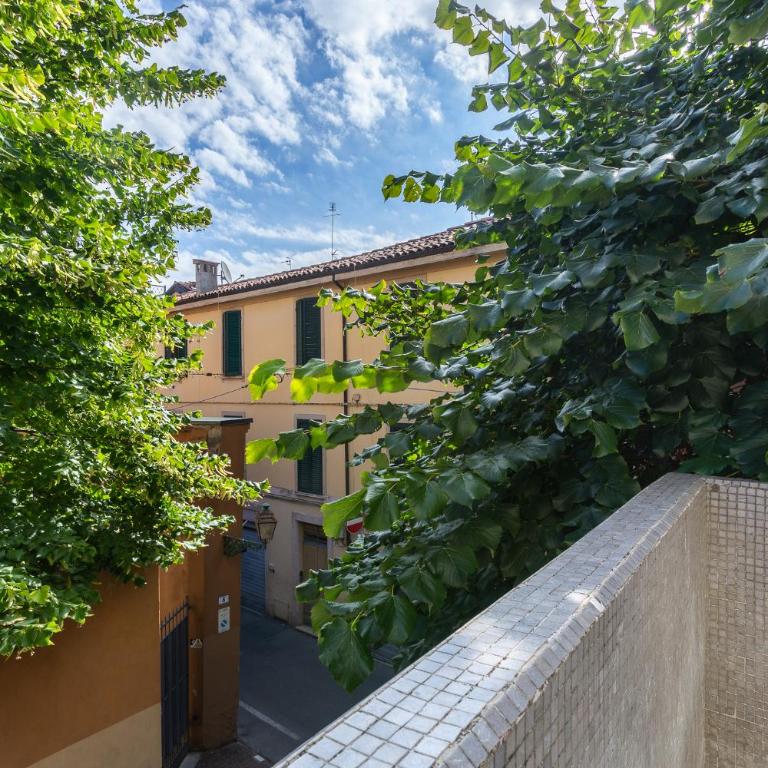 GuestHost - Apt with Terrace 10 min walk from Piazza Santo Stefano - Two-Bedroom Apartment - 32