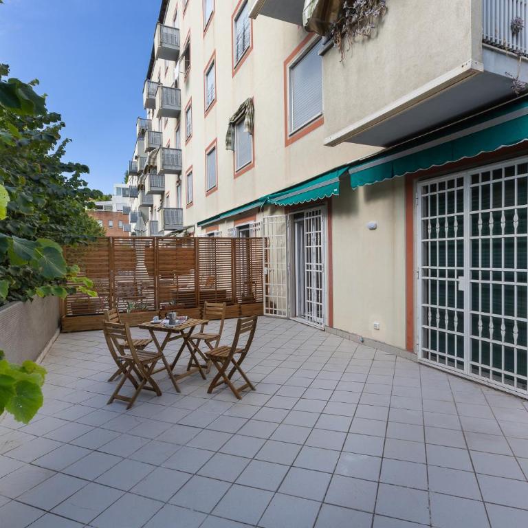 GuestHost - Apt with Terrace 10 min walk from Piazza Santo Stefano - Two-Bedroom Apartment - 4