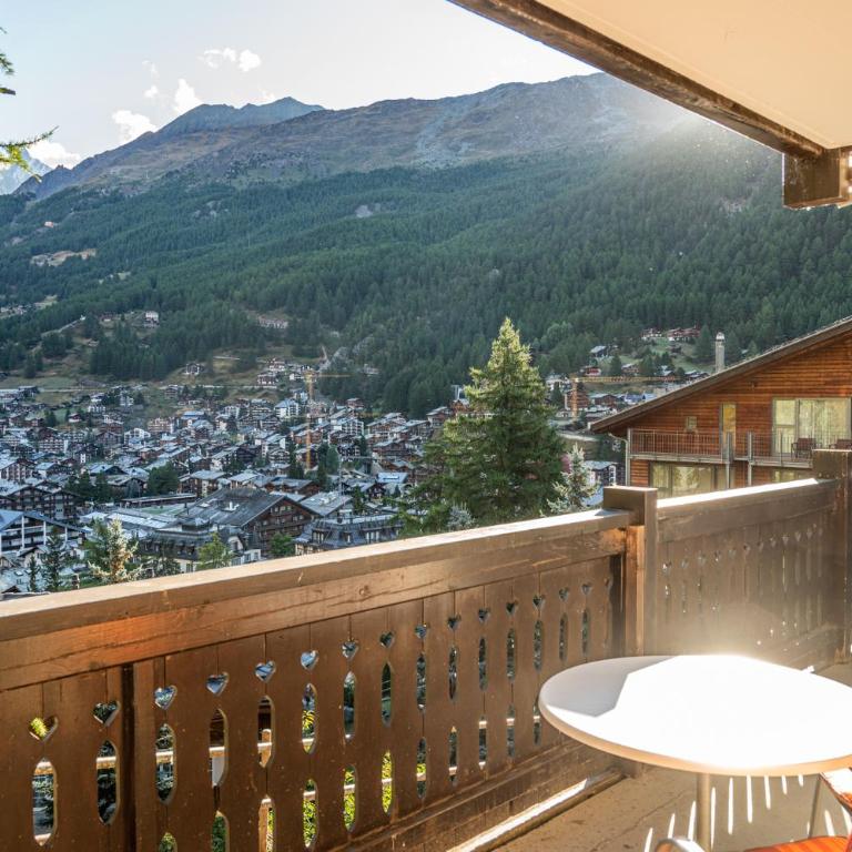 Studio direkt im Zentrum, tolle Terrasse, Aussicht - Apartment mit 1 Schlafzimmer - 2