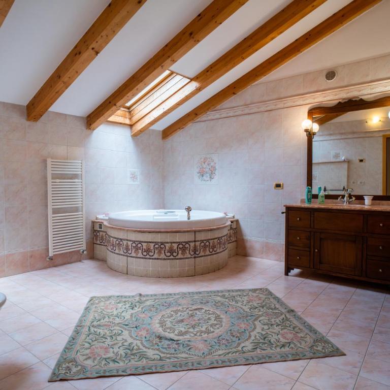 La casa di Terlago - Deluxe Suite mit Whirlpool-Badewanne - 5