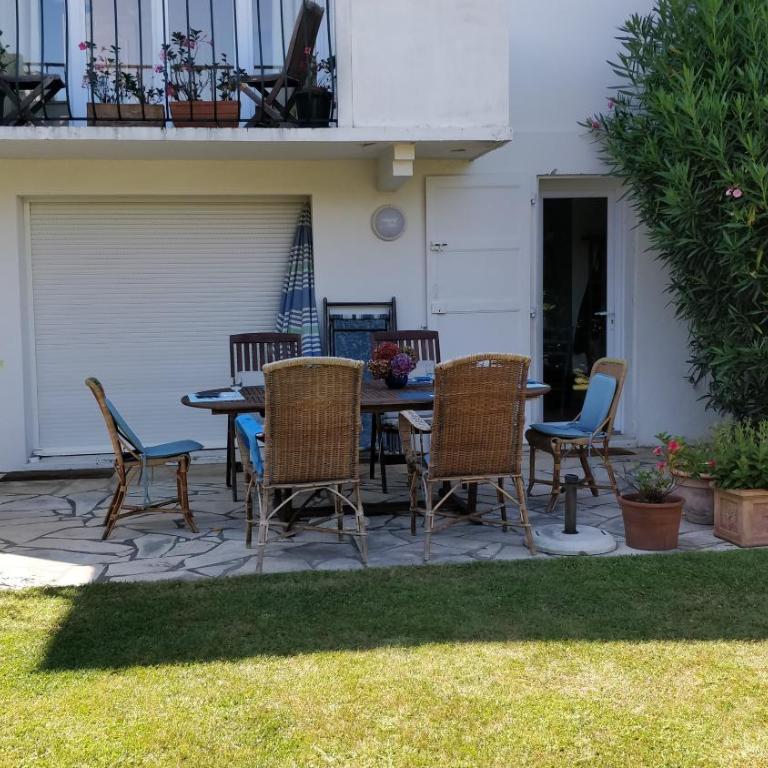 Villa Pare Gabea - 1 ou 2 chambres, jardin privatif 600m2 - Anglet - Appartement 2 Chambres avec Terrasse - 16