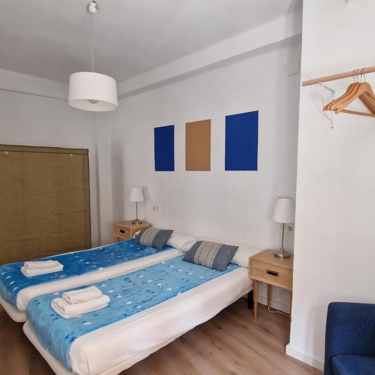 IMEDA REYES CATÓLICOS - Two-Bedroom Apartment - 3