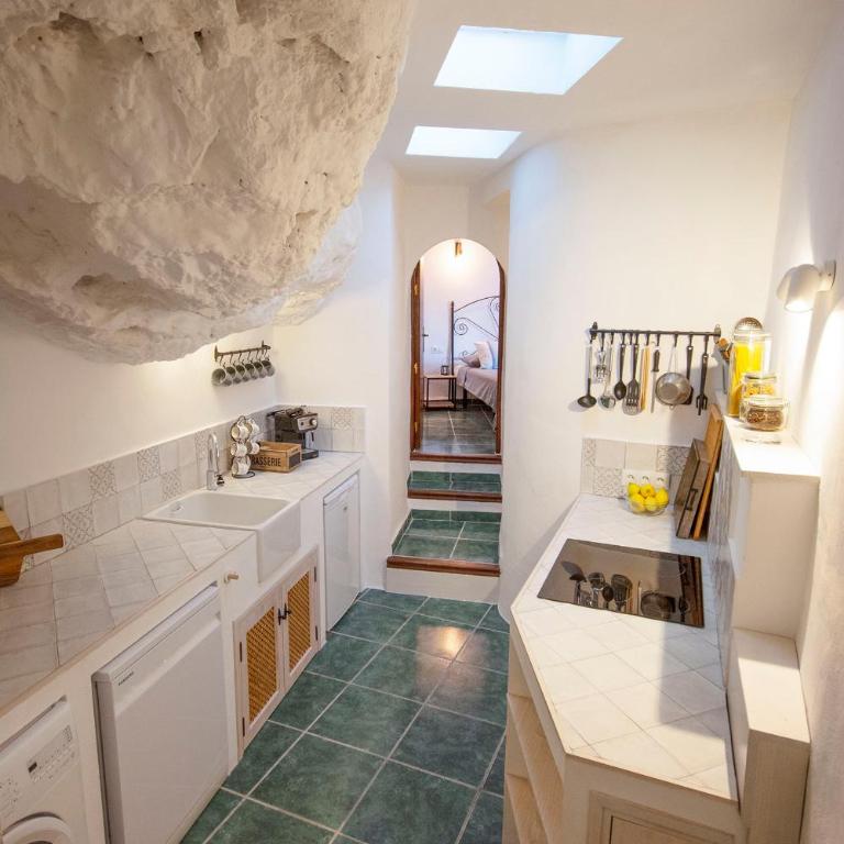 Casa Rosario, Frigiliana Large Historic Townhouse with Amazing Roof terrace HansOnHoliday Rentals - Casa de 3 dormitorios - 8