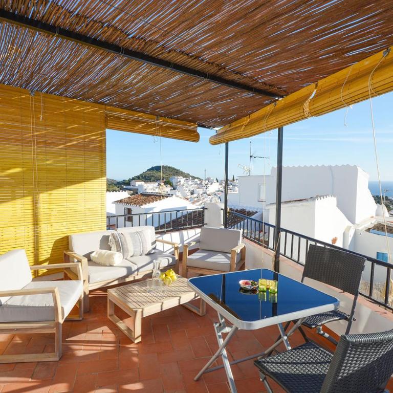 Casa Rosario, Frigiliana Large Historic Townhouse with Amazing Roof terrace HansOnHoliday Rentals - Casa de 3 dormitorios - 14
