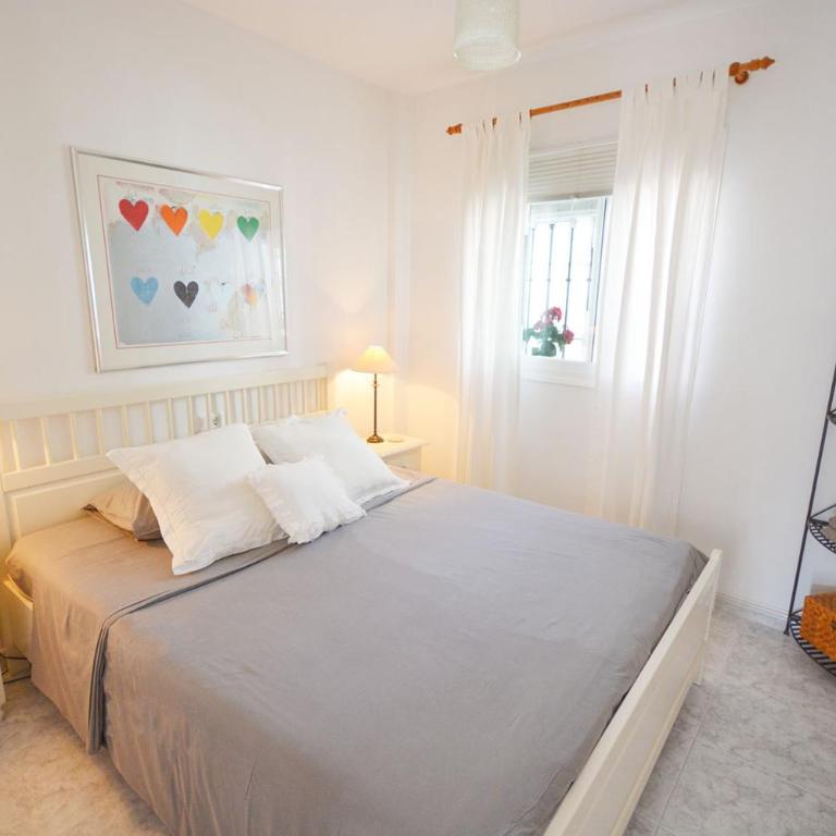 Apartamento la vista, Frigiliana 2 bedroom apartment with amazing views, pool and free private parking HansOnHoliday Rentals - Apartamento de 2 dormitorios - 11