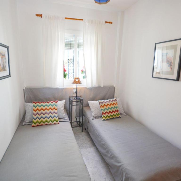 Apartamento la vista, Frigiliana 2 bedroom apartment with amazing views, pool and free private parking HansOnHoliday Rentals - Apartamento de 2 dormitorios - 26