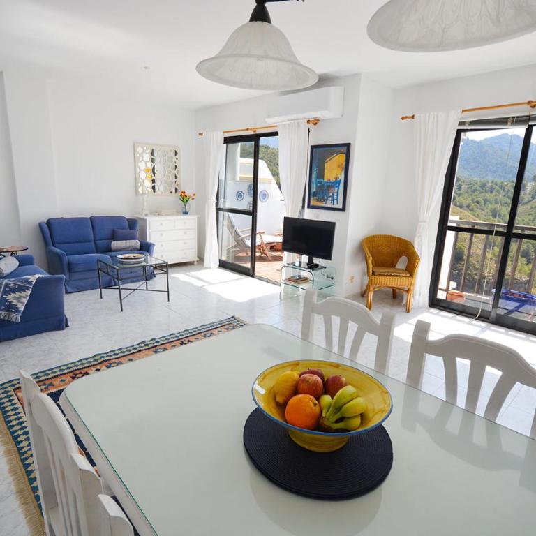 Apartamento la vista, Frigiliana 2 bedroom apartment with amazing views, pool and free private parking HansOnHoliday Rentals - Apartamento de 2 dormitorios - 28