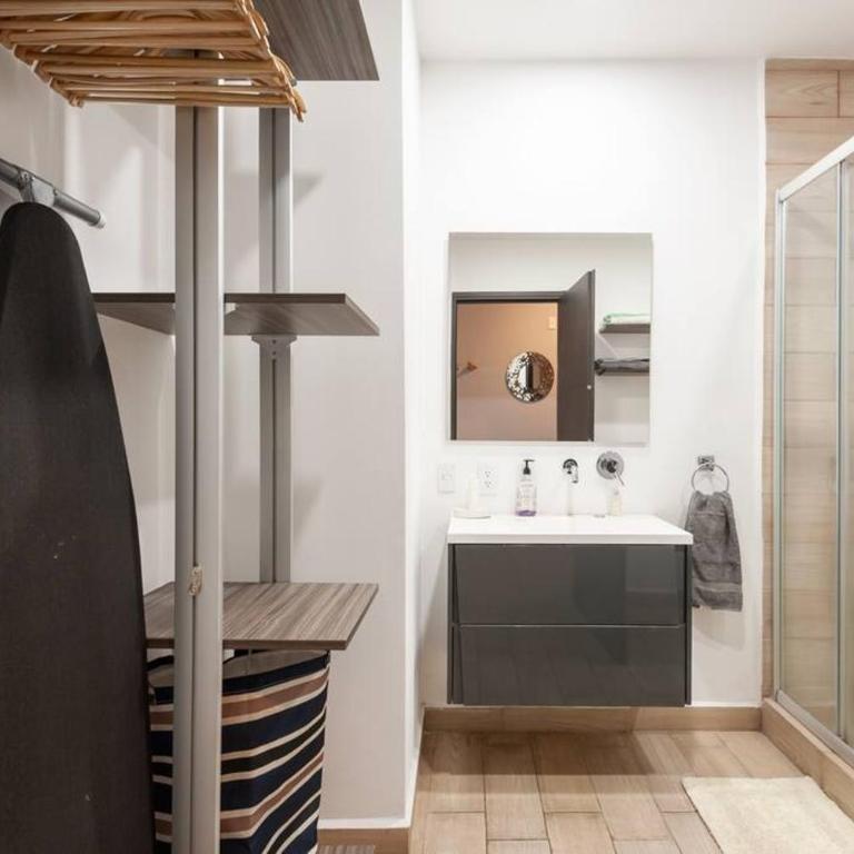 Chic loft! 150 BPS fiber optic internet - Apartamento de 1 dormitorio - 13