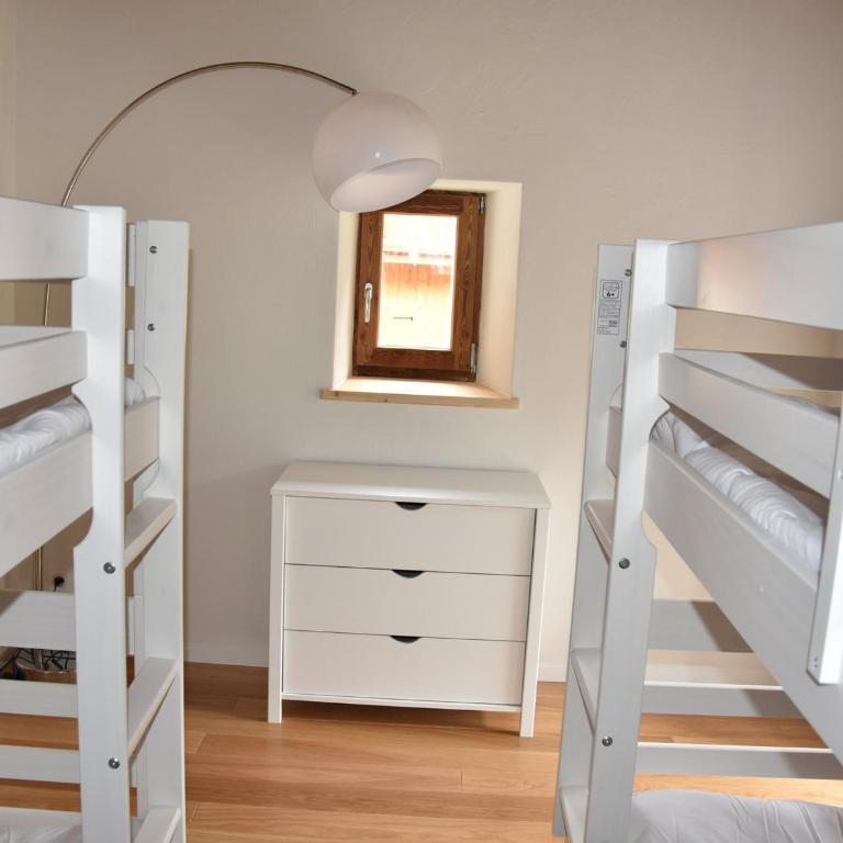 Charmante Maison de Village Rénovée - Près de Pralognan-La-Vanoise, 10 Pers, 3 Niveaux, Balcon Sud - FR-1-464-203 - Chalet - 10