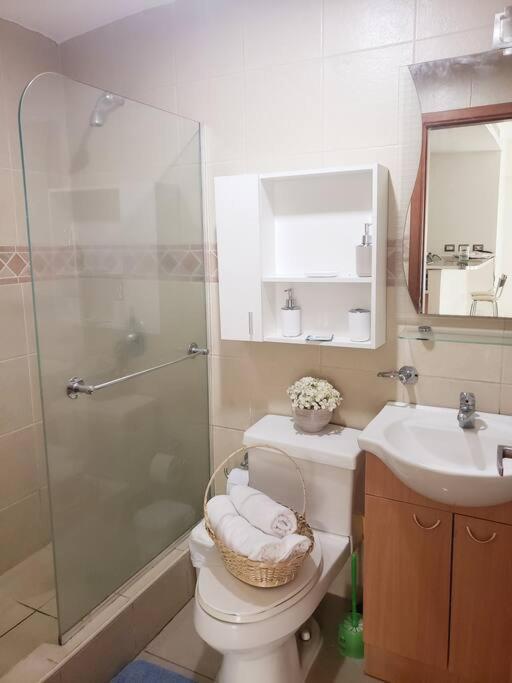 Ecusuites TorreSol I Parking Trade Center - Gye Airport - Executive Suite - 43