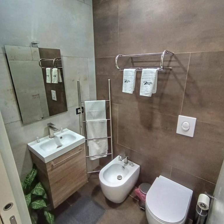SUITE Meghan home - Suite con Vasca Idromassaggio - 35