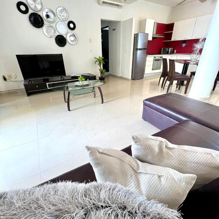 Espacioso departamento a unos metros de Playa mamitas y de la famosa 5ta av - Apartamento de 2 dormitorios - 9