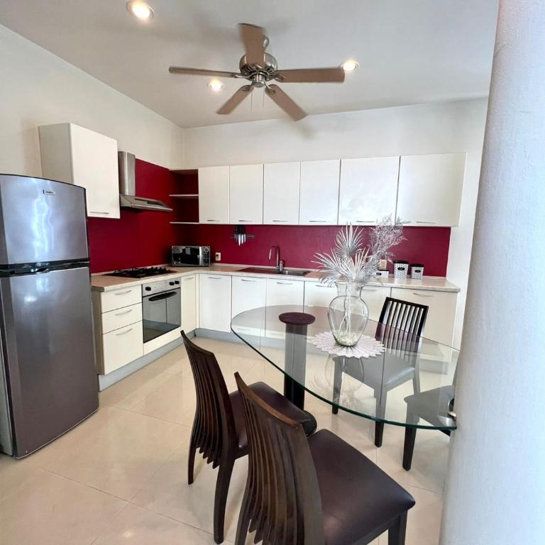 Espacioso departamento a unos metros de Playa mamitas y de la famosa 5ta av - Apartamento de 2 dormitorios - 14
