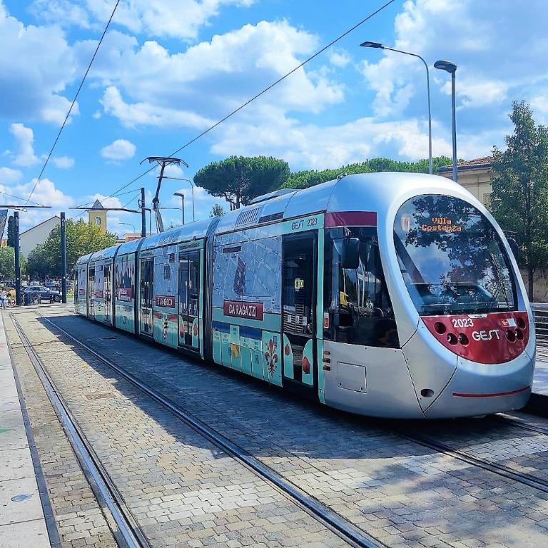 MAISON CAREGGI - loft, parcheggio, tram - Appartamento con 2 Camere da Letto - 17