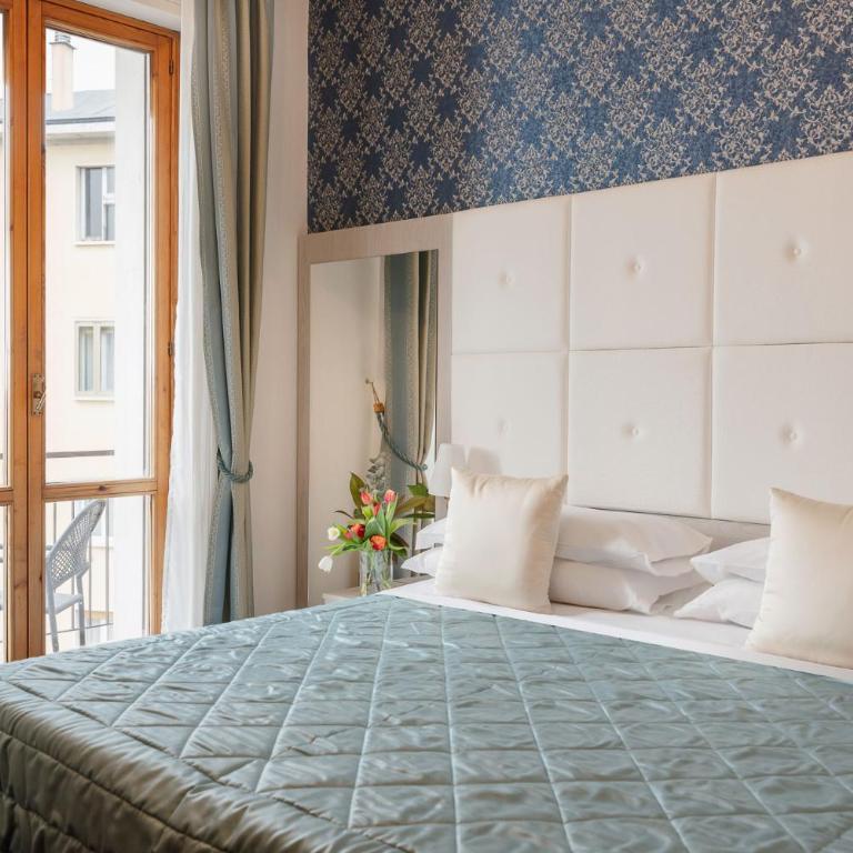Hotel Re Enzo - Camera Matrimoniale con Terrazza e Vista Città - 1