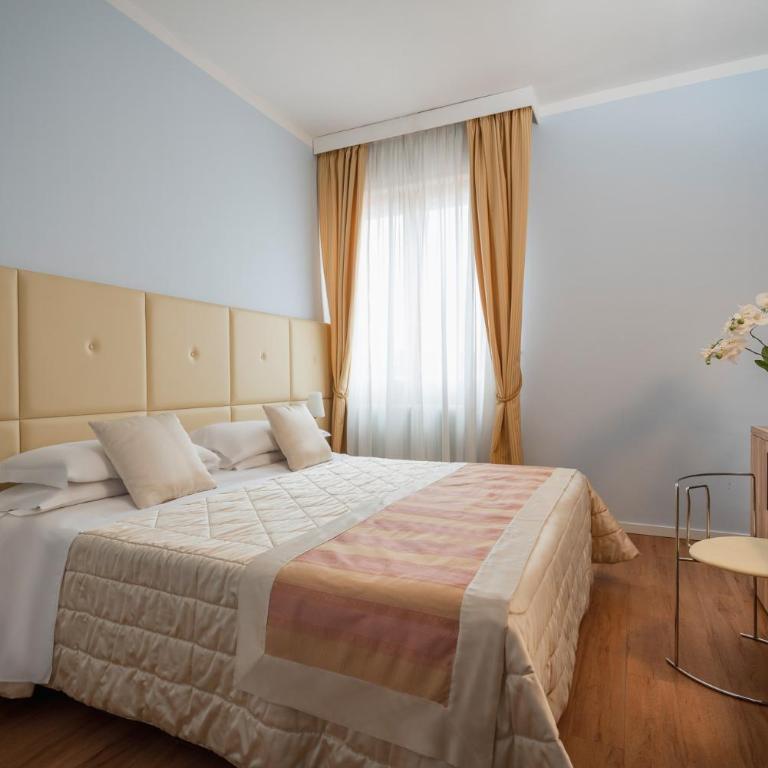 Hotel Re Enzo - Camera Matrimoniale/Doppia con Letti Singoli - 3