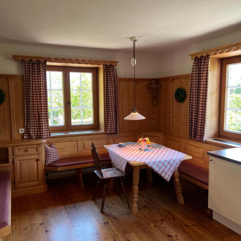 Landgasthof Hotel Linde - Apartment mit Terrasse - 4