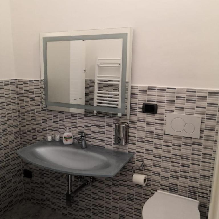 B&B Al Molo - Quadruple Room with Private External Bathroom - 5