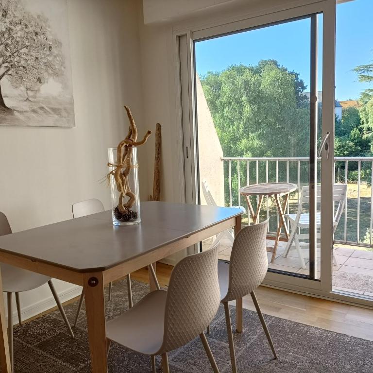 Eaton - One-Bedroom Apartment - 6