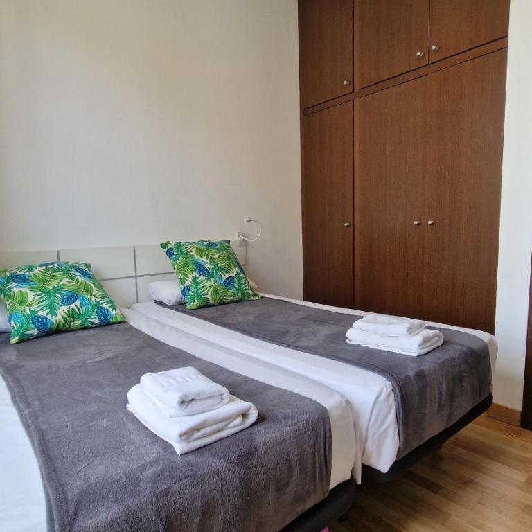 Imeda Apartamentos Escudo del Carmen 19 - Three-Bedroom Apartment - 23