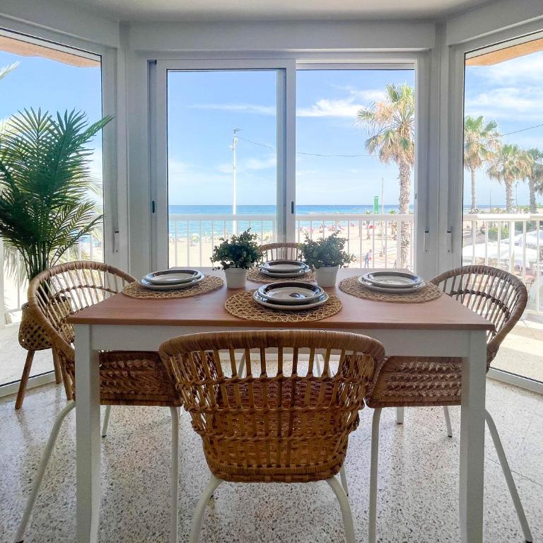 Maravillosas vistas a la bonita playa de Campello. - Apartamento de 2 dormitorios - 24