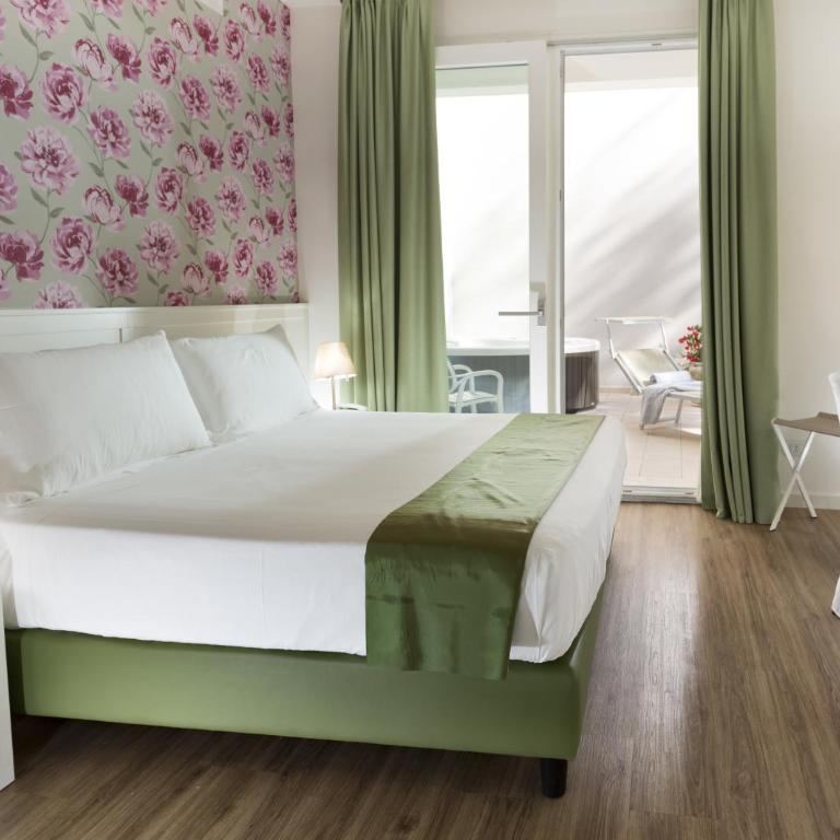 Rimini Suite Hotel - Matrimoniale Deluxe - 10