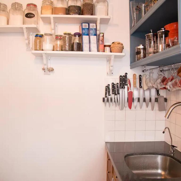 Unique & Comfy with AC near Mercado Medellin - Apartamento - 18