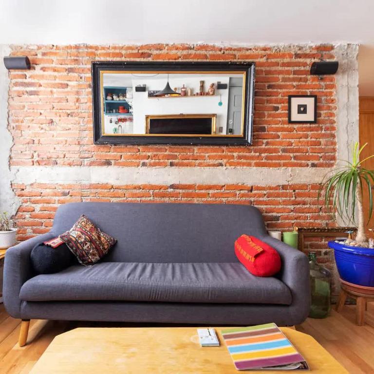 Unique & Comfy with AC near Mercado Medellin - Apartamento - 9