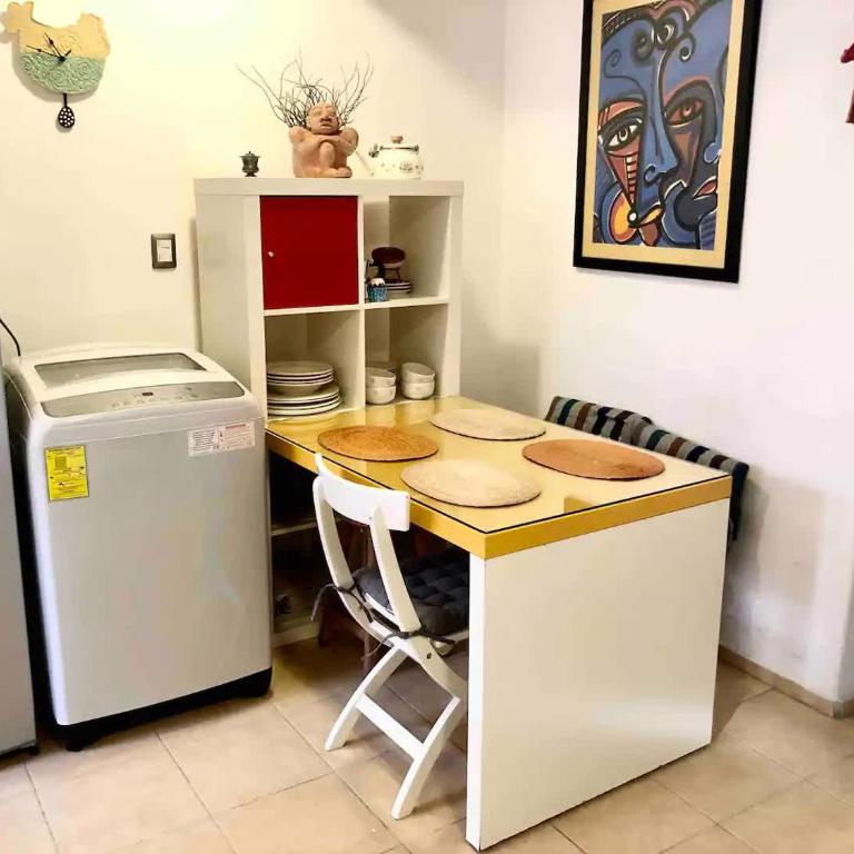 Cozy & Full Apt in Coyoacan Great for Long Stays - One-Bedroom Apartment - 7