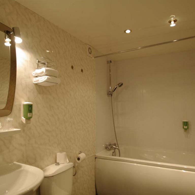 Grand Hotel de L'Univers - Chambre Double ou Lits Jumeaux Supérieure - 8