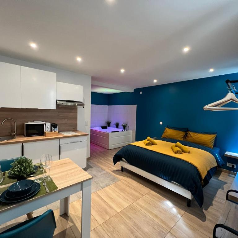 EDEN SUITE - Jacuzzi - Parking - Clim by Narbana - One-Bedroom Apartment - 2