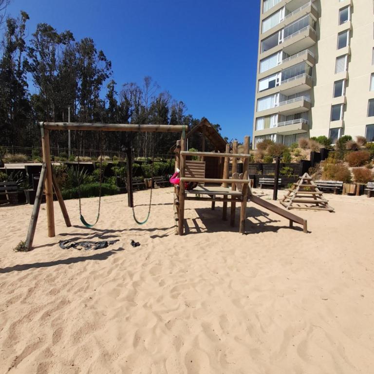 Departamento con vista al mar en Condominio Lagunamar - Two-Bedroom Apartment - 14