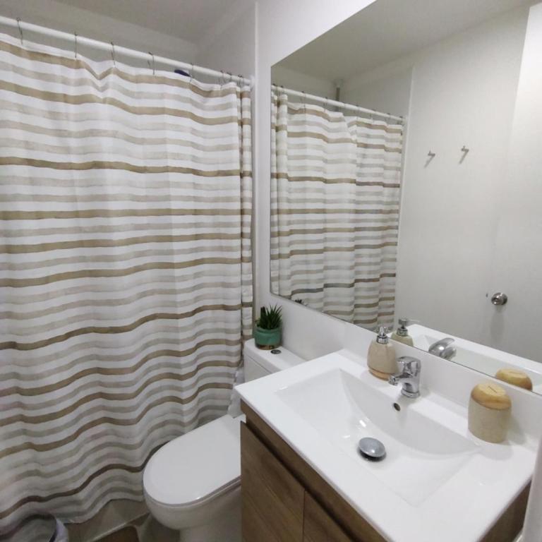 Departamento con vista al mar en Condominio Lagunamar - Two-Bedroom Apartment - 18