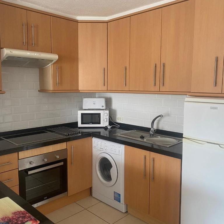 Apart Hotel 1 bed Apartment 6A2, Victoria Court 1, Los Cristianos, Tenerife - Apartamento de 1 dormitorio - 3
