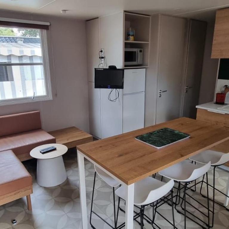 Camping Les Genêts - Mobile Home - 1