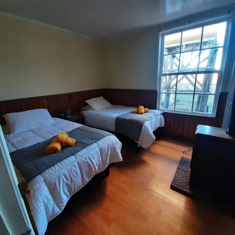 Riverline lodge - Twin Room with Private Bathroom - 1