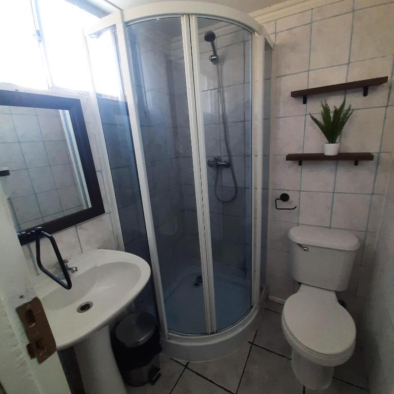 Riverline lodge - Triple Room with Bathroom - 3
