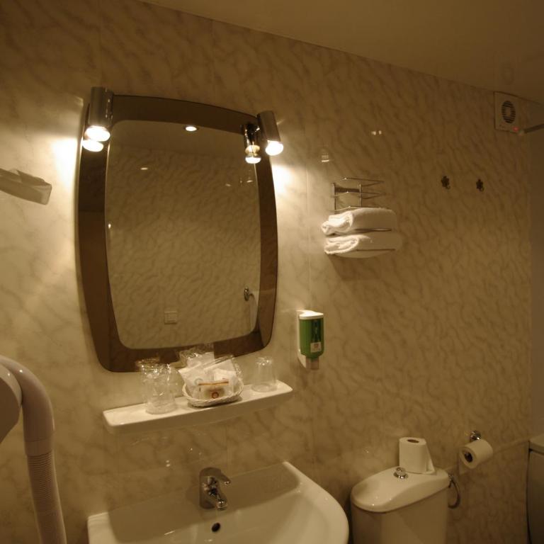 Grand Hotel de L'Univers - Chambre Double ou Lits Jumeaux Supérieure - 6