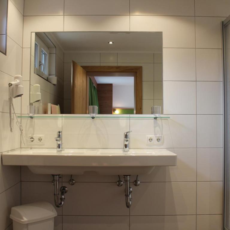 Pension Sonnenheim - Dreibettzimmer - 7